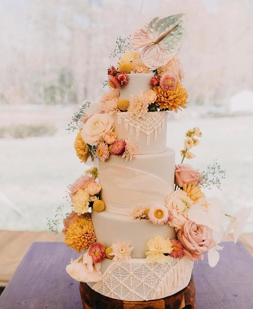 An Artistic Approach to Wedding Cake Design in NH; New Hampshire–based event caterer; New Hampshire wedding cake designer; Autumn Nomad