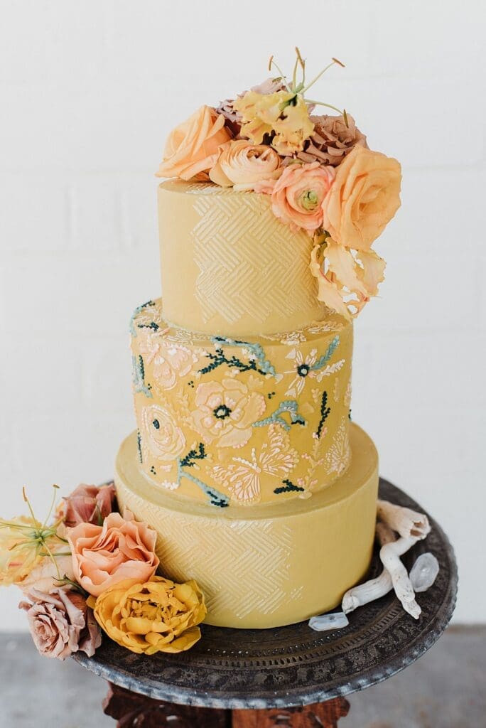 An Artistic Approach to Wedding Cake Design in NH; New Hampshire–based event caterer; New Hampshire wedding cake designer; Autumn Nomad